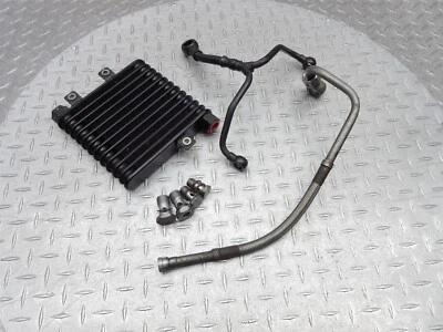 Triumph America 2016 09-16 enfriador de aceite radiador línea tubo manguera carcasa núcleo Foto 1 de 4