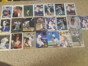 Lot of 22 Denny Neagle Baseball Cards ( Atlanta Braves ) 