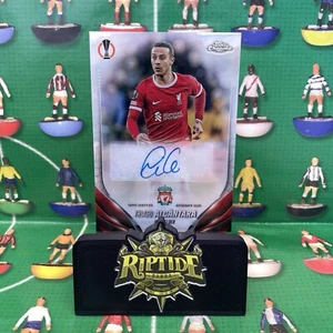 Thiago Alcántara Topps Cromo UEFA Clubes Competiciones 2023/24 Base Auto #CA-TA - Imagen 1 de 4