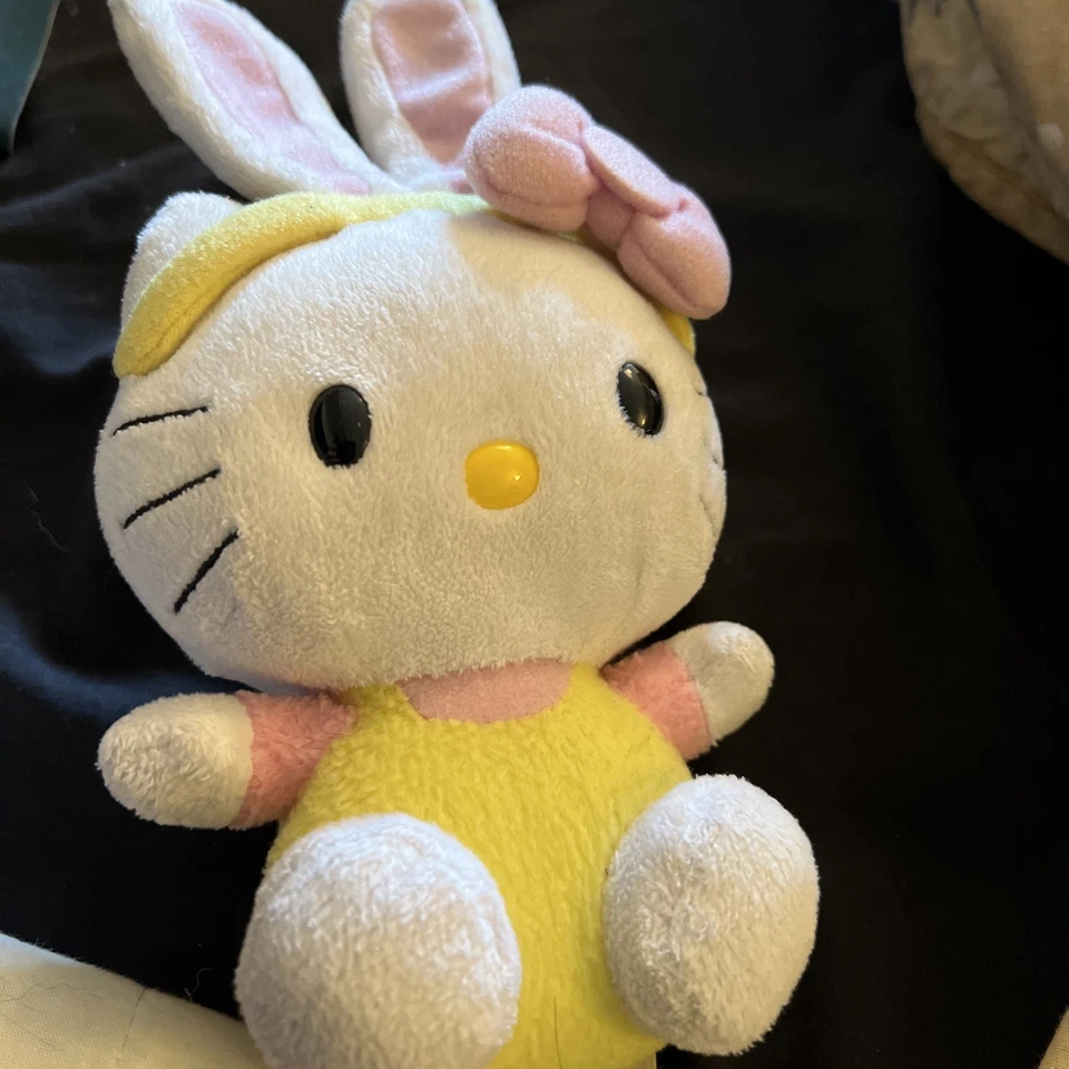 TY Sanrio Rio 2011 HELLO KITTY 9” Beanie Plush Soft Toy Bunny Yellow & Pink VGC - Image 1 of 1