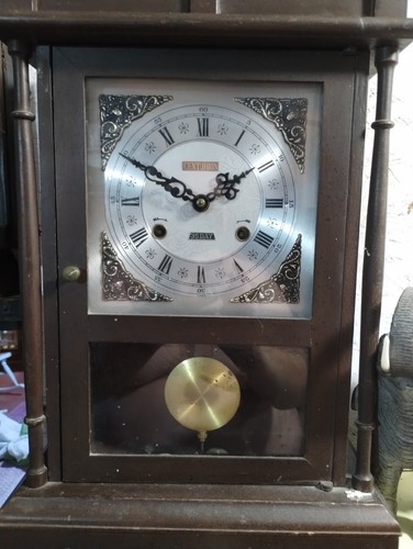 Vintage Mantle Wall Clock Champion 31 Day Hour & Half Hour Chime W