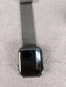 Apple Watch SE 40mm Starlight Aluminum Case with Metal Band Screen Issues - Picture 1 of 8