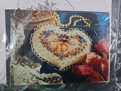 Kit artesanal punto de cruz sobre cinta tejida con cuentas cinta de seda corazones  Foto 1 de 4