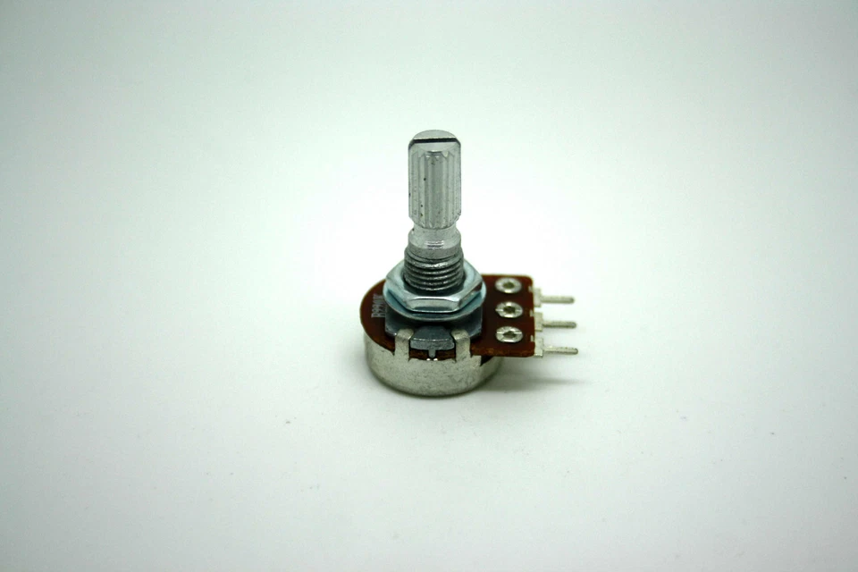 POTENTIOMETER 220K B220K 16mm LINEAR ORIGINAL FOR MARSHALL AMPLIFIER PC MOUNT - Image 1 of 1