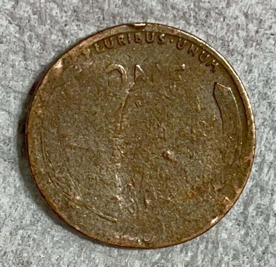 1926 Lincoln Memorial Cent — Struck Through Capped Die Mint Error Plus More - Image 1 of 3