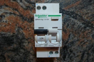 DISJONCTEUR DIFFERENTIEL 10A 30mA COURBE B, TYPE A, A9D56610 SCHNEIDER ELECTRIC - Bild 1 von 2