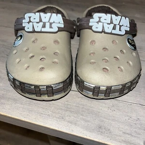 Crocband™ Star Wars™ Chewbacca™ Lined Clogs MODEL 201813-260 Youth Size 6-7 - Picture 1 of 6
