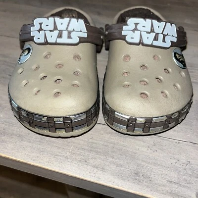 Zuecos forrados Crocband™ Star Wars™ Chewbacca™ MODELO 201813-260 juvenil talla 6-7 Foto 1 de 4