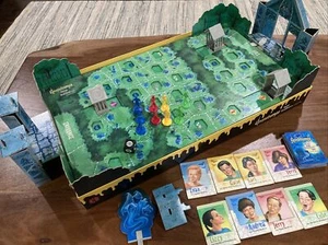 Vintage Goosebumps Terror In The Graveyard Game ~ Incomplete For Parts~ 1995 - Picture 1 of 11