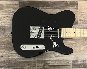 * CIGARETTES AFTER SEX * signed electric guitar * GREG GONZALEZ, JACOB & RANDY 2 - Picture 1 of 2