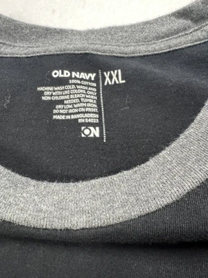 Camiseta Old Navy Para Hombre ON XXL Manga Corta Negra Talla Gris Ribete Foto 1 de 4