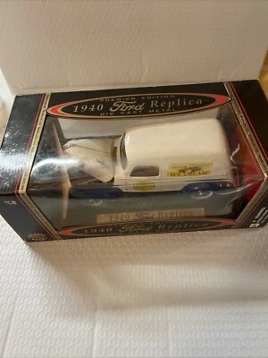 Golden Wheels Premier Edition 1940 Ford Replica Diecast Metal White 1:18 - Image 1 of 4