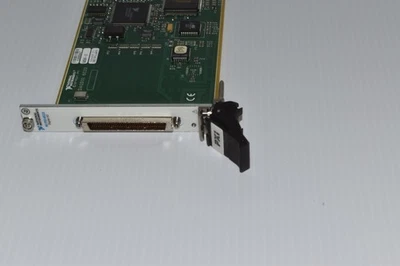 ^^ Interfaz National Instruments PXI-6533, módulo de E/S digital (CWW35) Foto 1 de 3