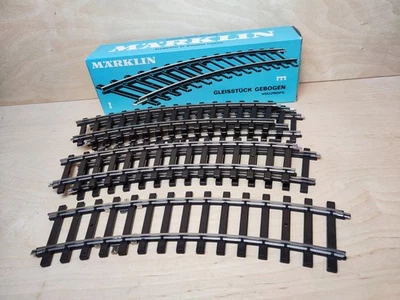 6 Märklin 5921/22 Halbreis Track 1 Curved Tracks/Rails r600 Good Condition - Image 1 of 2