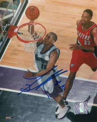 FOTO AUTÓGRAFA FIRMADA POR MIKE BIBBY 8X10 - ESTRELLA DE REYES SACRAMENTO, ARIZONA WILDCATS Foto 1 de 2