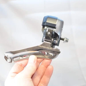 NEAR MINT Shimano Dura Ace Di2 FD-9070 Front Derailleur 2x11 Speed Electronic - Picture 1 of 6