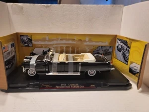 1956 Cadillac Presidential Parade Car Black Road Signature Die Cast 1:24 - Picture 1 of 8