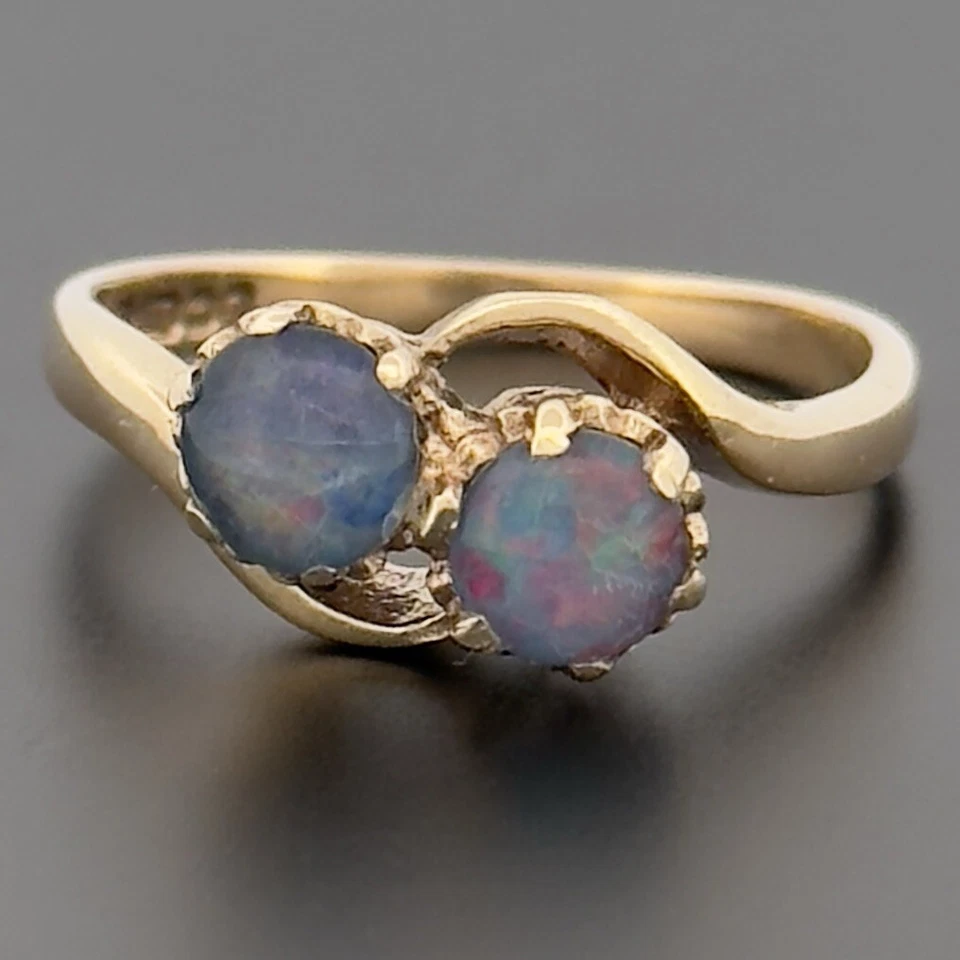 Anillo de dos piedras de ópalo triplete de oro amarillo de 9 quilates talla K con sello Foto 1 de 4