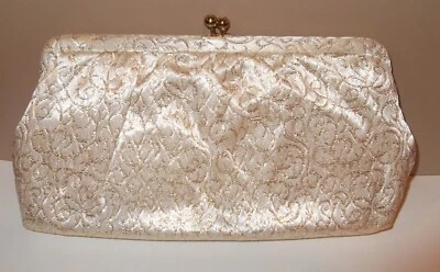Bolso sin asas de noche St. Thomas años 50/60 crema con hilo dorado cierre de beso de tela de colección Foto 1 de 4