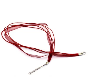 Collier aus Organzaband und Wachsschnur mit Verlängerungskettchen dunkelrot 1x - Bild 1 von 3