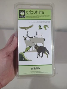 Provo Craft 2000165 Cricut Lite Wildlife Cartridge - 50 Themes Images - Picture 1 of 2
