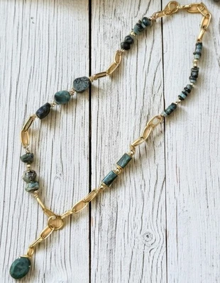 Подлинный изумруд в свободной форме ассиметричный дизайн с скрепкой цепочка ожерелье  - Изображение 1 из 4