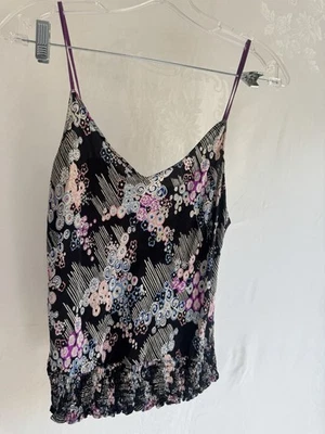 Correa de espagueti fluida divertida floral mediana French Connection seda Foto 1 de 4