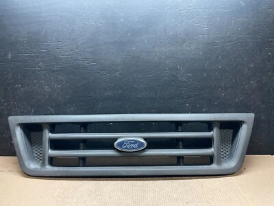 2003 to 2007 Ford Econoline E150 E250 E350 Front Grille Grille J7029 OEM DG - Image 1 of 4