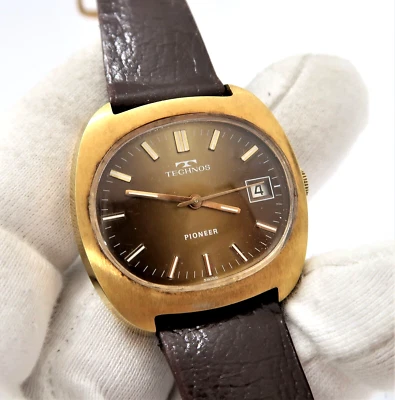 TECHNOS Pioneer Cushion Ultra Rare "ALL ORIGINAL" Original Band  MEN'S WATCH 102 - Image 1 of 4