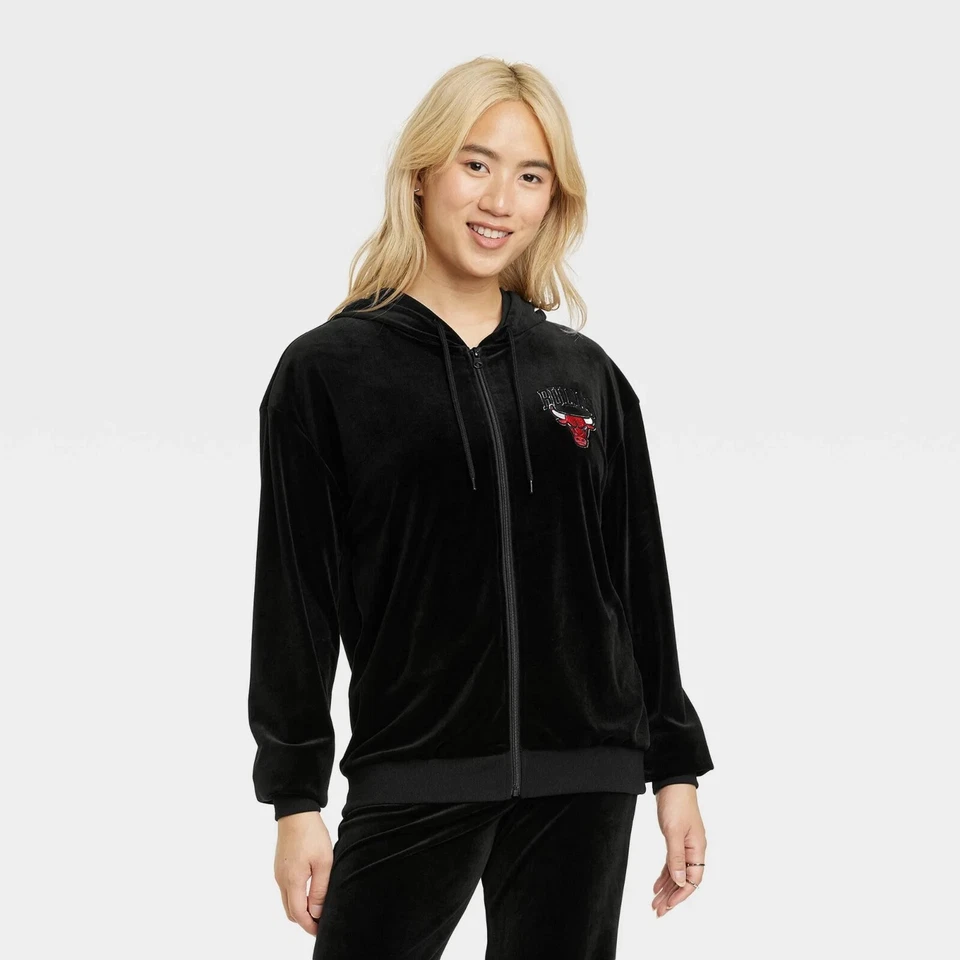 NBA Women's Chicago Bulls Velour Embroidered Zip-Up Graphic Hoodie Size XL Black