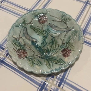 Dekorativer französischer antiker Teller in Barbotine Majolika ~ Made in France - Bild 1 von 4