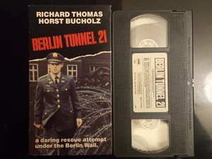 BERLIN TUNNEL 21 - VHS- 1981- NOT RATED - Imagen 1 de 2
