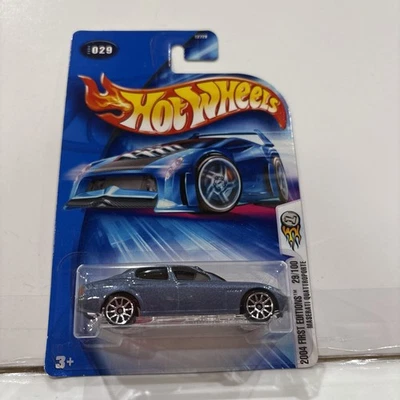 Hot Wheels 2004 primeras ediciones 29/100 azul Maserati Quattroporte #029 nuevo en paquete Foto 1 de 4