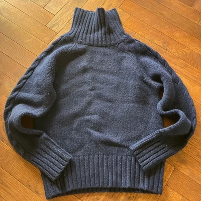 女式 Margaret Howell MARGARET HOWELL 海龟领毛衣海军蓝电缆针织 — 第 1/2 张图片