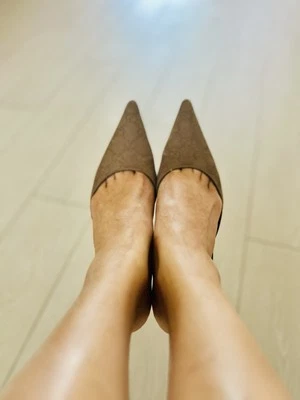 Gucci Brown GG Canvas Pointed Toe Platform Pumps Size 36C Size 6 Short Heel - Image 1 of 3