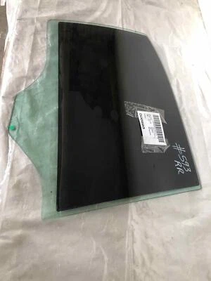 Mercedes Benz C300 2008-2011 puerta trasera ventana de vidrio con pasajero derecho tintado Foto 1 de 4