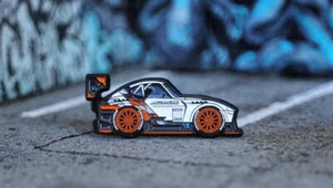 LEEN Customs 240z Enamel Pin - SIGNED Pikes Peak Edition - Picture 1 of 2