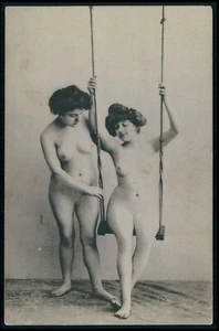 Circo? swing lesbiana niñas francés fotograbado mujer desnuda década de 1910 postal - Imagen 1 de 2