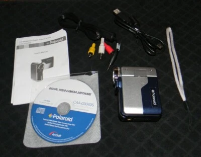 Polaroid CAA-03040S - 3.0 MP Digital Video Camcorder / Camera - 2.4" LCD - Image 1 of 3