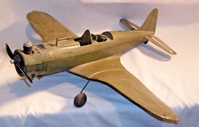 WEN-MAC DOUGLAS DAUNTLESS WWII BOMBER GAS AIRPLANE TETHER CONTROL LINE TOY - Image 1 of 3