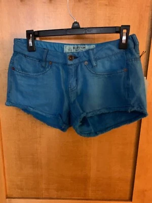 NUEVO CON ETIQUETAS SKIMMER SHORTS BURTON - DENIM CELESTIAL - Talla 25 (Precio de venta sugerido por el fabricante 49,95 USD) Foto 1 de 4