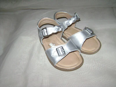 ZAPATOS SANDALIAS STRIDE RITE NAOMI NIÑAS PEQUEÑAS talla 8.5 M GRIS PLATEADO LINDO Foto 1 de 4