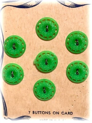 Vintage Supreme Quality Bright Green Buttons on Card 1940s NOS Size 24 - 5/8 - Image 1 of 2