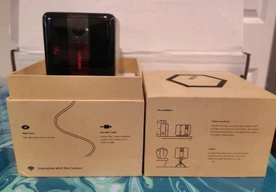 Cámara interactiva para mascotas Petcube Play Wi-Fi con juguete láser - video HD y audio bidireccional Foto 1 de 4