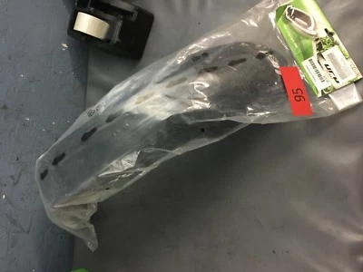 Guardabarros delantero UFO negro para Honda CR 125-250 04-07, CRF 250 04-09, 450 R 04-08 Foto 1 de 4