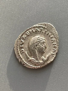 Diva MARINIANA Frau von Baldrian I 255 n. Chr. Silber Consecratio Kaiserin Fliege PAUACOCK - Bild 1 von 6