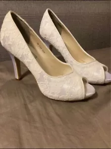 White Wedding Heels, Touch Ups, Women's Catalina Open-Toe Pump Size 7 - Picture 1 of 1
