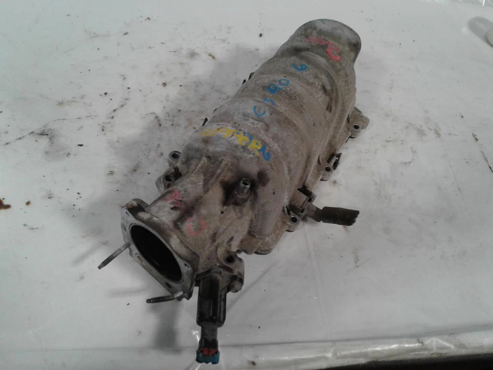 Used Upper Engine Intake Manifold fits: 2005 Pontiac Grand prix 3.8L upper Upper Foto 1 de 4