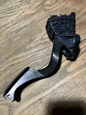 2004 2005 2006 2007 2008 2009 Toyota Prius acelerador de gasolina pedal del acelerador OEM Foto 1 de 4