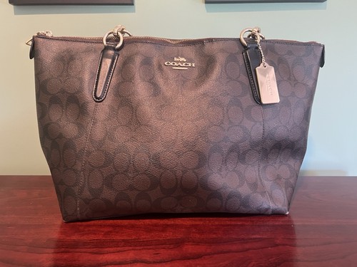 Borsa Coach Signature in tela con zip marrone nero oro ferramenta New York Dust Bag